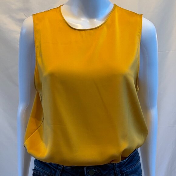 Banana Republic Gold Sleeveless Shell Tank with Keyhole Back – Size Medium - Picture 2 of 5